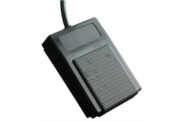 WN ﻿﻿Włącznik nożny RM Gastro 00010119