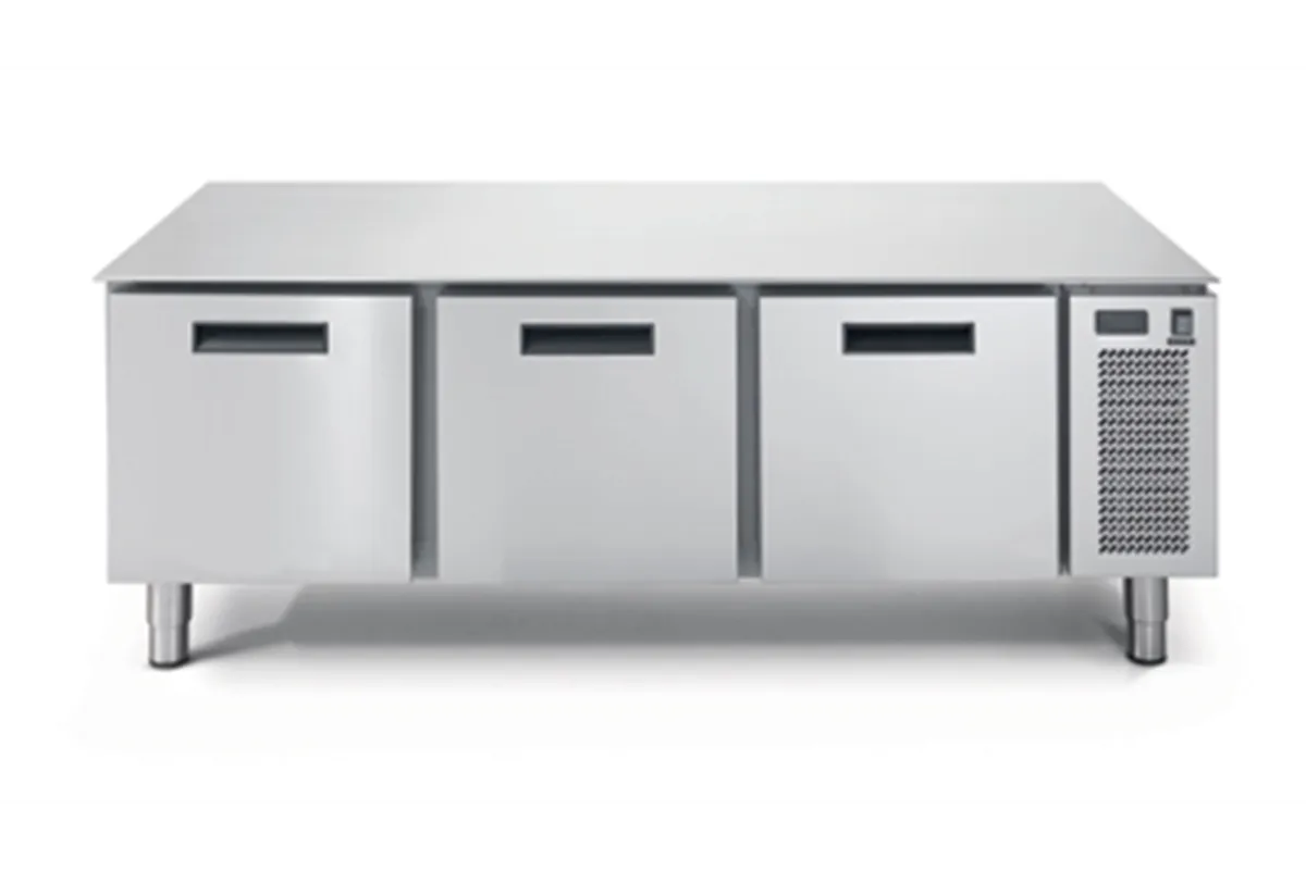 LS 703 TN/S 1C ﻿Podstawa chłodnicza 3-szufladowa RM Gastro 00026901