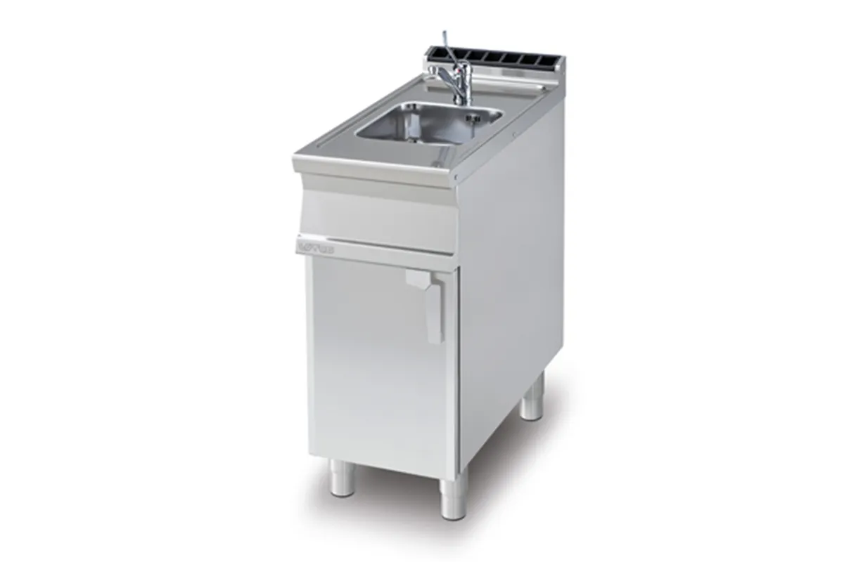 LA-94 ﻿Płyta robocza ze zlewem RM Gastro 00028353