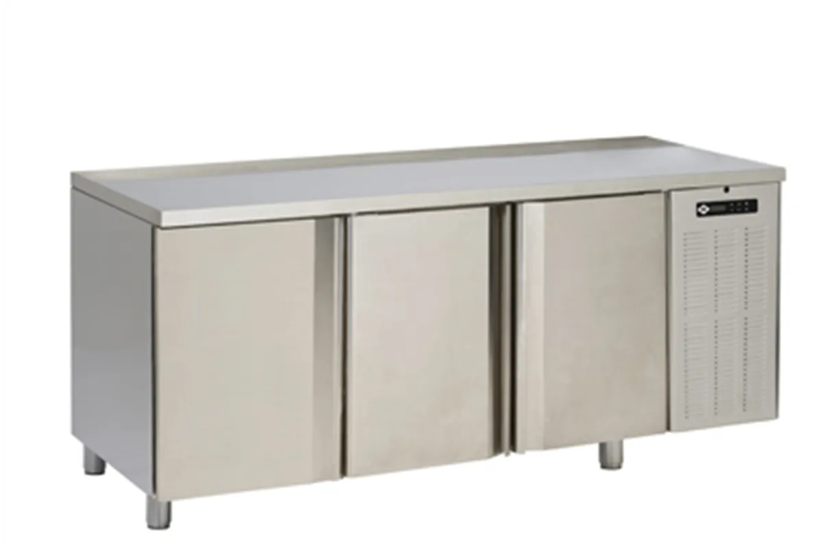 SCH 3D-6Z DL Stół chłodniczy sześcioszufladowy z rantem RM Gastro 00029379