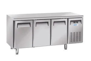 Stół chłodniczy 3-drzwiowy z agregatem bocznym, GN 1/1, 230V/350W, 1800x700x850mm Arktic 236727