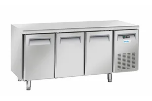 Stół mroźniczy 3-drzwiowy z agregatem bocznym, GN 1/1, 230V/670W, 1800x700x850mm Arktic 236741