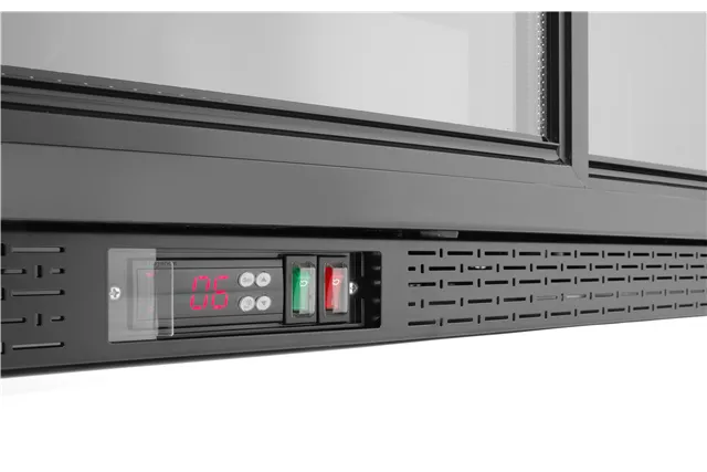 Lodówka barowa z potrójnymi drzwiami suwanymi, 308L, czarny, 220-240V/160W, 1350x520x865mm Arktic 236901