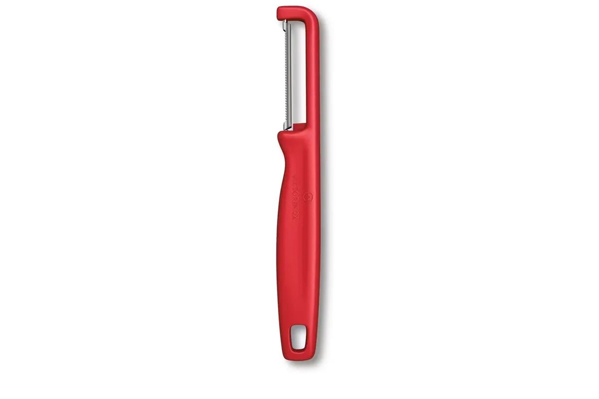 Obieraczka uniwersalna Iota z ząbkowanym ostrzem, czerwony, 165mm Victorinox 6.0943.1