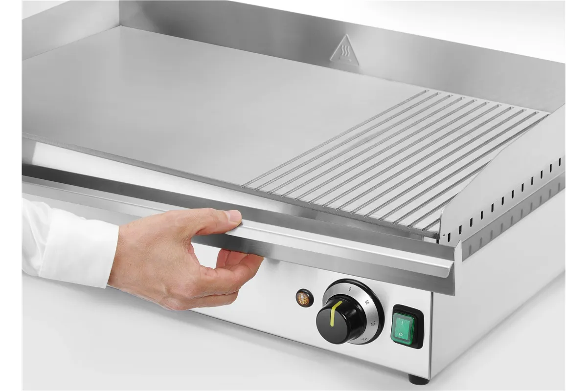 Płyta grillowa w ⅓ żebrowana, Kitchen Line, 2/3 gładka, 1/3 ryflowana, 220-240V/3500W, 697x474x241mm HENDI 154960