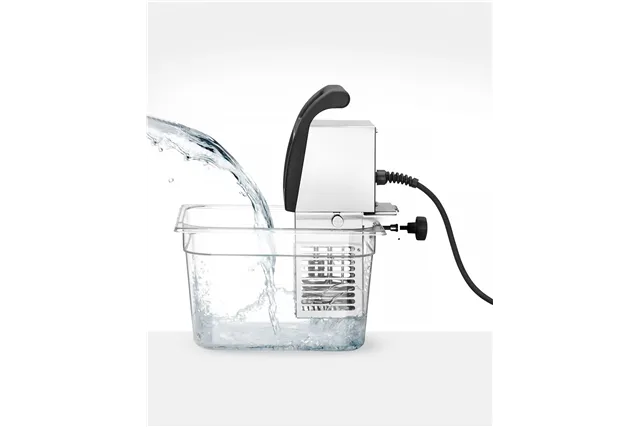 Cyrkulator zanurzeniowy do gotowania sous vide MASTERVIDE, 56L, 230V/2000W, 137x215x361mm HENDI 222546