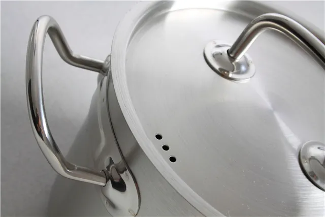 Garnek wysoki z pokrywką, Kitchen Line, 2,8L, ⌀160x140mm HENDI 837108