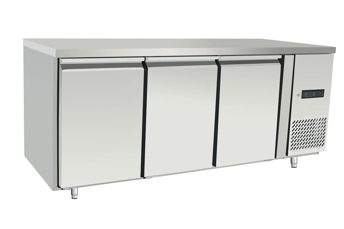 Stół chłodniczy 3-drzwiowy 420 l, Arktic, Profi Line, 334L, 230V/400W, 700x1795x(H)839mm Arktic 238127