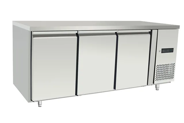 Stół chłodniczy 3-drzwiowy 420 l, Arktic, Profi Line, 334L, 230V/400W, 700x1795x(H)839mm Arktic 238127