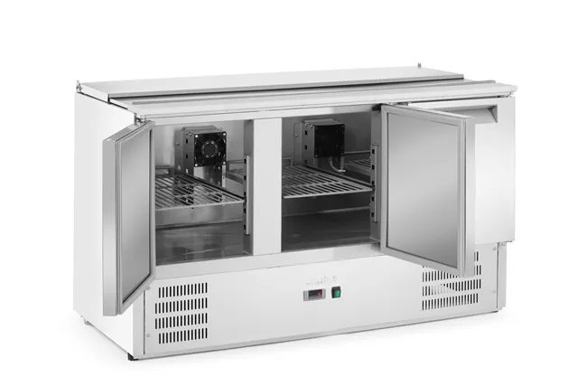 Stół chłodniczy sałatkowy 3-drzwiowy z pokrywą uchylną, Arktic, 219L, 230V/155W, 700x1365x(H)860mm Arktic 236178