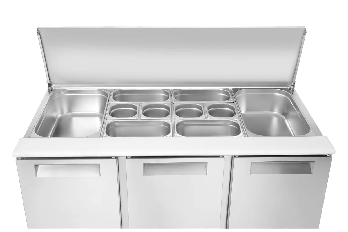 Stół chłodniczy sałatkowy 3-drzwiowy z pokrywą uchylną, Arktic, 219L, 230V/155W, 700x1365x(H)860mm Arktic 236178