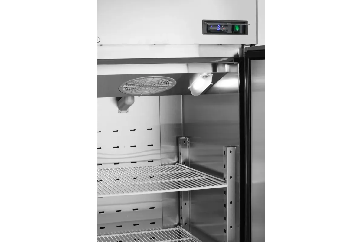 Szafa chłodnicza 1-drzwiowa 670l, Profi Line, GN 2/1, 230V/220W, 730x800x2096mm Arktic 232118