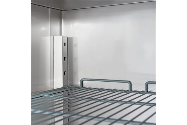Szafa chłodnicza ze stali nierdzewnej na kółkach, GN 2/1, V 650 l Stalgast 830620