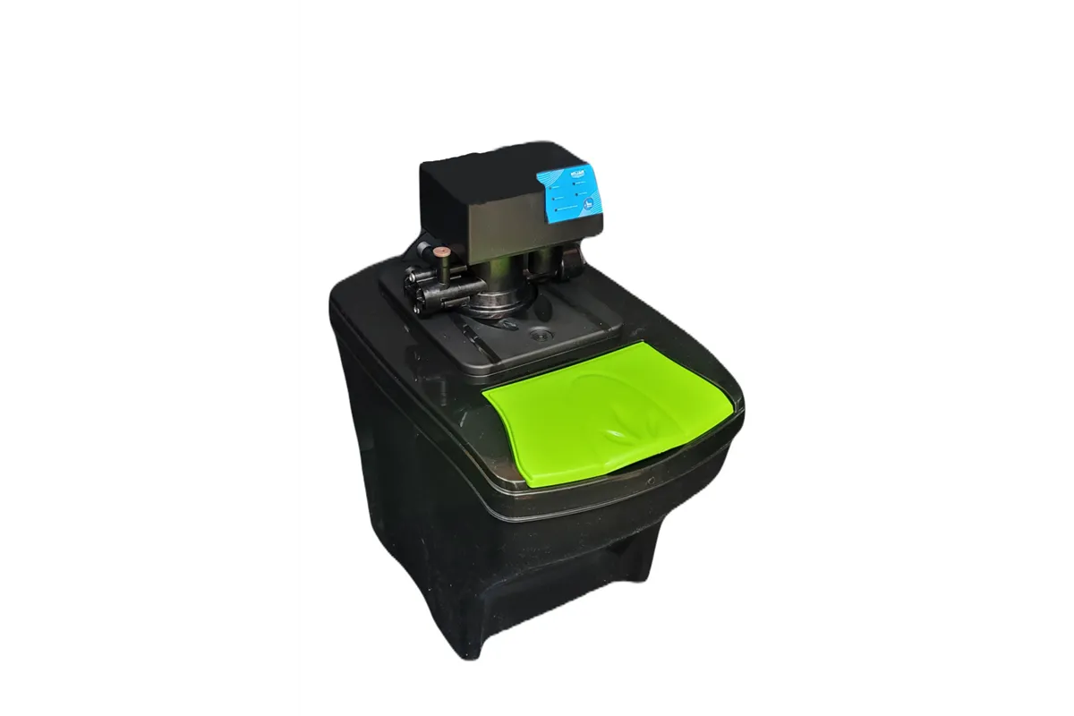 Zmiękczacz półautomatyczny, inicjacja regeneracji przyciskiem KING E